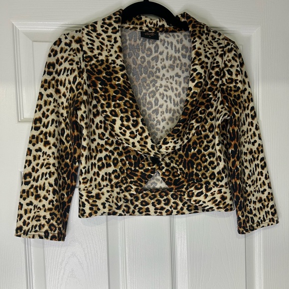 Stylish Leopard cropped jacket - Picture 1 of 9